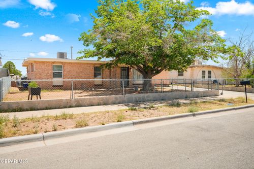 10520 Murphy St, El Paso, TX, 79924-1912 | Card Image