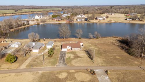 336 Duck Dr, Savannah, TN, 38372-4948 | Card Image