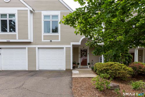 3 Centerbrook Ct, Avon, CT, 06001-4576 | Card Image