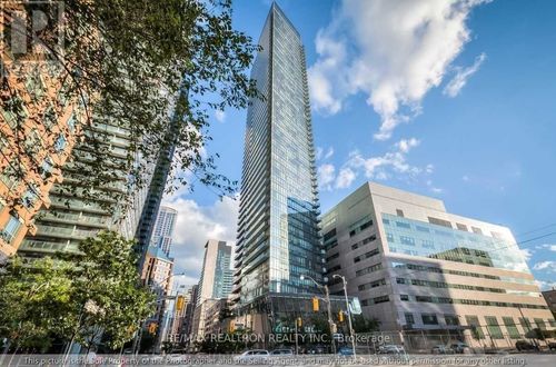 4907-832 Bay St, Toronto, ON, M5S1Z6 | Card Image