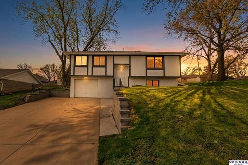 4857 J Street, Omaha, NE, 68117 | Card Image