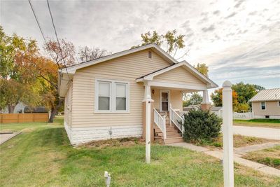 431 S Prairie Street, House other with 2 bedrooms, 1 bathrooms and 6 parking in Bethalto IL | Image 2