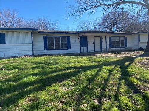 24 Macarthur Dr, Denison, TX, 75020-6556 | Card Image