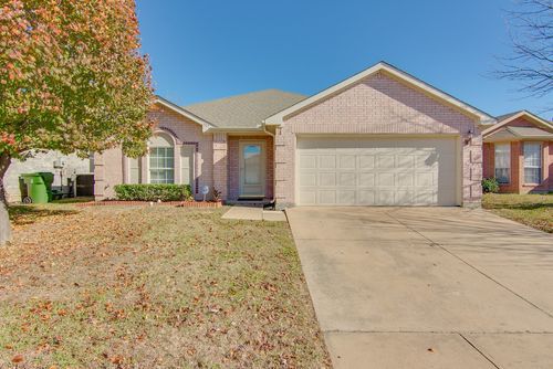 507 Blueberry Hill Ln, Mansfield, TX, 76063-3637 | Card Image