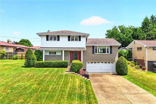 203 Halsey Dr, McKeesport, PA, 15132-7511 | Card Image