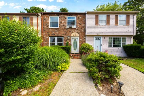 405 Village Dr, Bourne, MA, 02532-3900 | Card Image