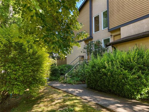 524 Crossandra Cres, Victoria, BC, V8Z6G3 | Card Image
