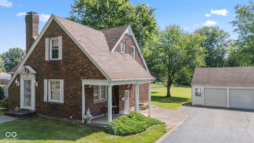127 N Church St, Austin, IN, 47102-1211 | Card Image