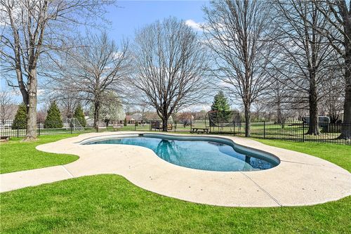 5203 S Pleasant Ln, Rogers, AR, 72758-9502 | Card Image