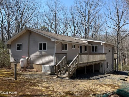 102 Comstock Dr, Lords Valley, PA, 18428 | Card Image