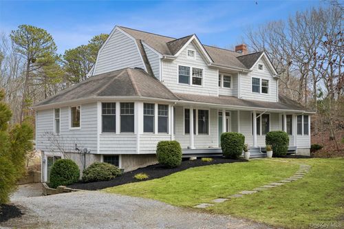61 Channing Cross, Hampton Bays, NY, 11946-1431 | Card Image