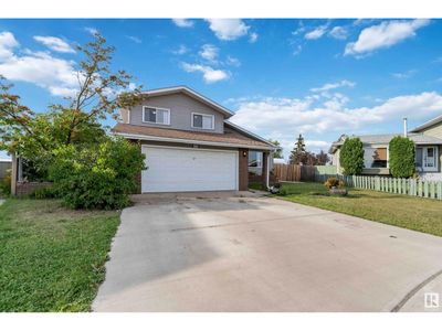 5524 50 St, House other with 3 bedrooms, 3 bathrooms and null parking in Gibbons AB | Image 3