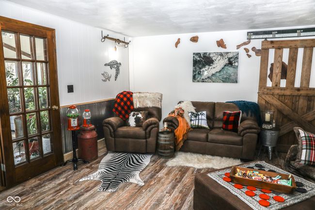 living area with wood finished floors | Image 30