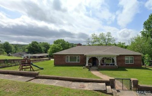 385 S 4th St, Ellington, MO, 63638-7921 | Card Image
