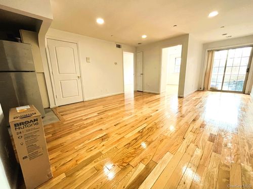 apt-1b-104-27 38th Ave, Corona, NY, 11368-4164 | Card Image