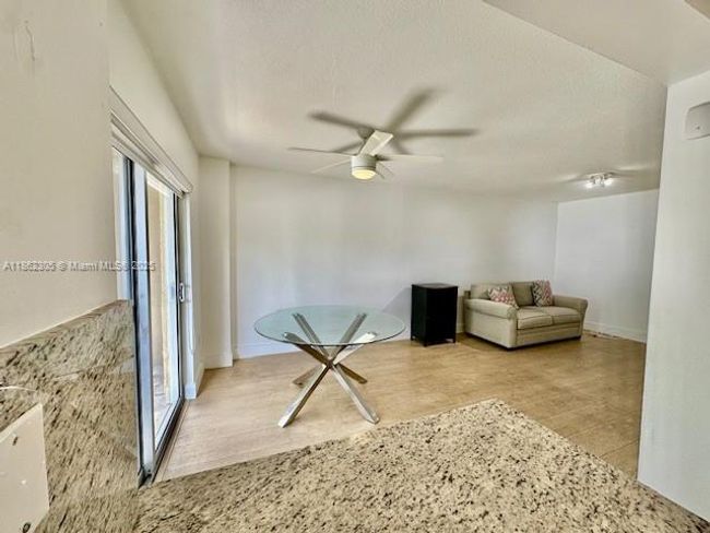 APT-207 - 110 Salamanca Ave, Condo with 2 bedrooms, 2 bathrooms and null parking in Coral Gables FL | Image 4