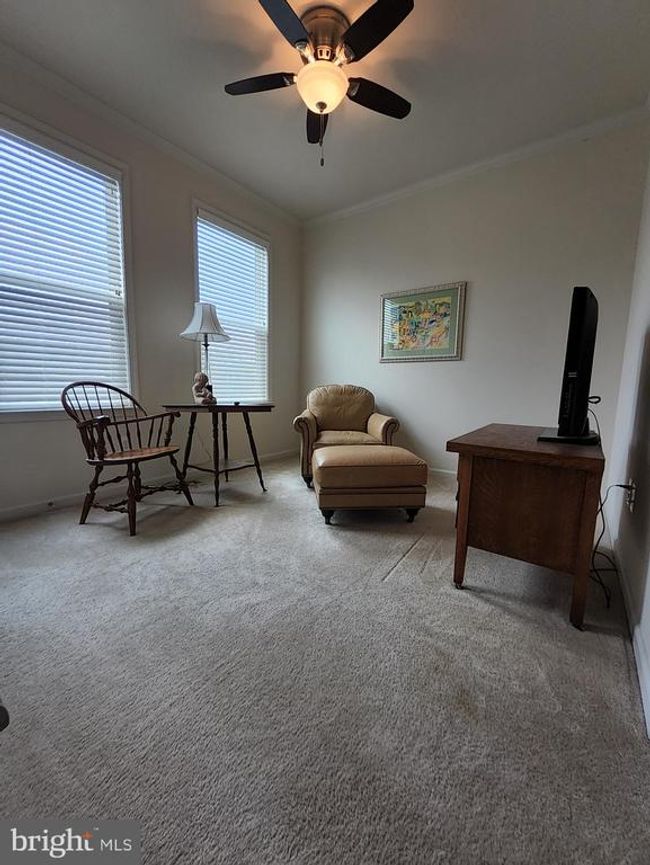 8952 Center St, Townhouse with 3 bedrooms, 3 bathrooms and null parking in Manassas VA | Image 9