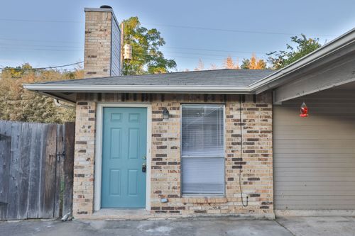 a-2102 Courtney St, Austin, TX, 78745-5298 | Card Image