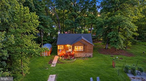 139 Dawn Ln, HARPERS FERRY, WV, 25425-5737 | Card Image