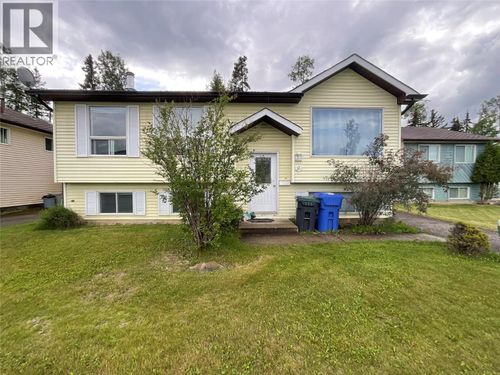 32 Valleyview Pl, Tumbler Ridge, BC, V0C2W0 | Card Image