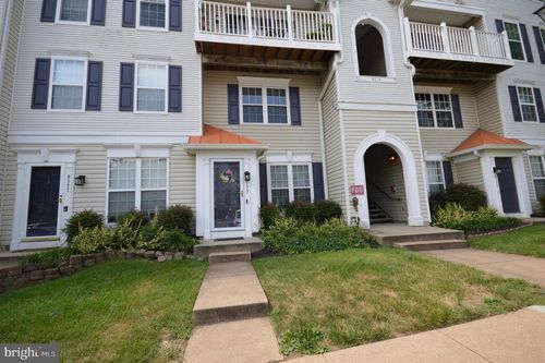 8173 Halley Ct, LORTON, VA, 22079-2918 | Card Image