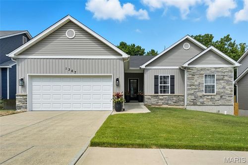 1367 Grey Wolf Dr, Imperial, MO, 63052-2358 | Card Image