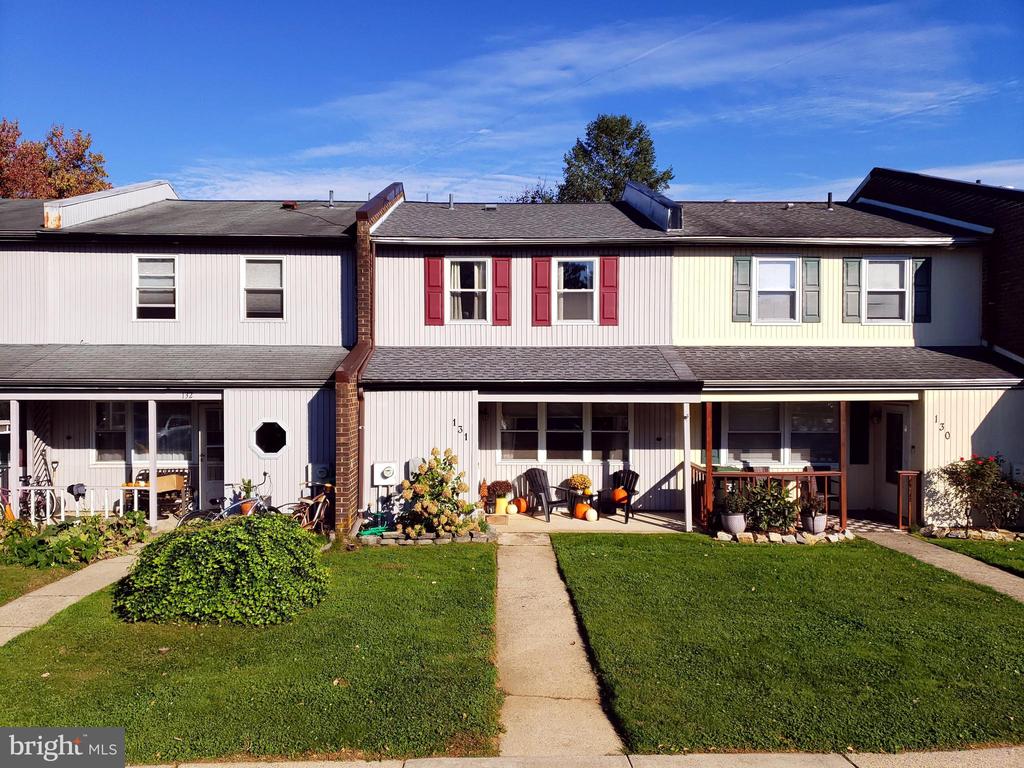 Ascot Ct, Downingtown, PA 19335