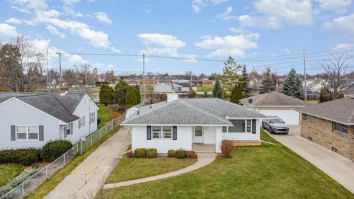 2306 S Farragut St, Bay City, MI, 48708-8161 | Card Image