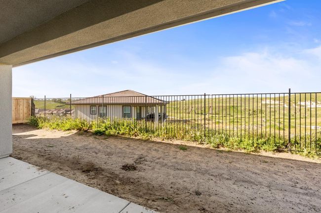 8184 Creek View, House other with 4 bedrooms, 0 bathrooms and null parking in Friant CA | Image 32