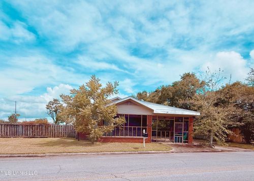 1810 Roosevelt St, Pascagoula, MS, 39567-6458 | Card Image