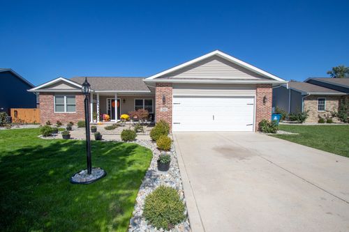 261 Honey Locust Ct, Valparaiso, IN, 46385 | Card Image