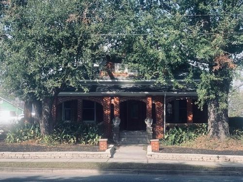 1-717 E 1st St, Humble, TX, 77338-4704 | Card Image