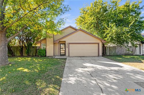 3704 Daniels Dr, Killeen, TX, 76543-6145 | Card Image