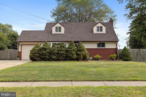 13 Mavista Cir, NEWARK, DE, 19713-2605 | Card Image