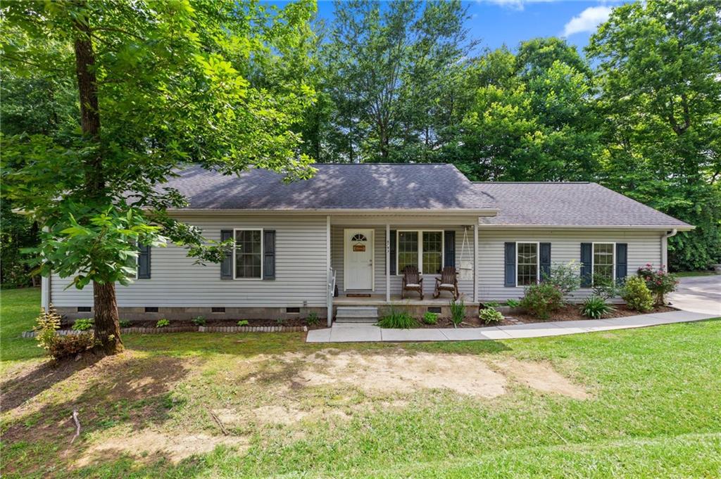 Highlands Hwy, Mountain Rest, SC 29664