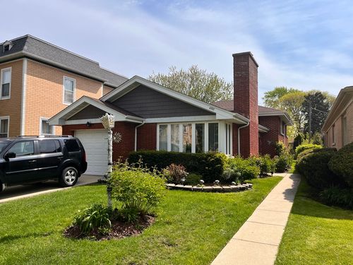 6707 N Keating Ave, Lincolnwood, IL, 60712-3305 | Card Image