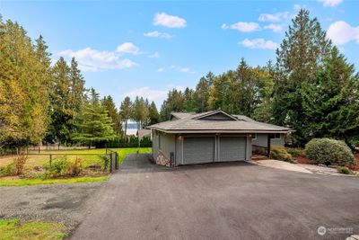 1047 Puget Drive E, House other with 3 bedrooms, 2 bathrooms and 2 parking in Port Orchard WA | Image 3