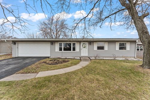 415 Sequoia Dr, Valparaiso, IN, 46385-8109 | Card Image