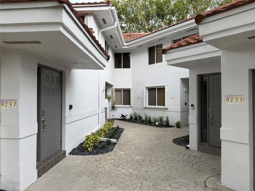 9237-9237 Nw 9th Pl, Plantation, FL, 33324-6120 | Card Image