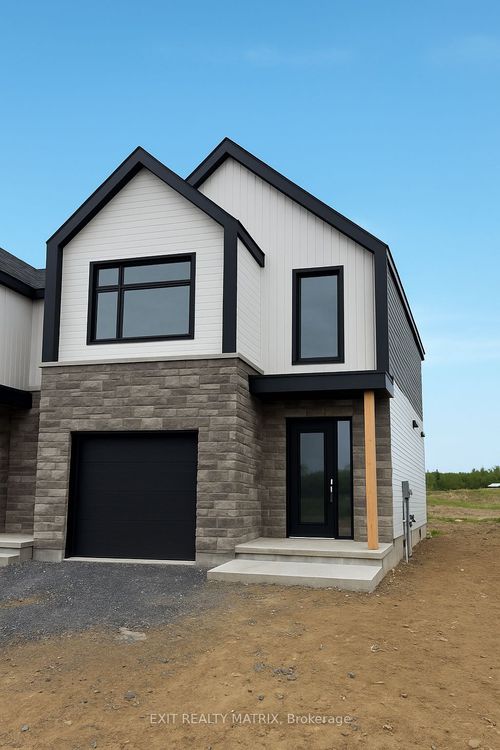 d-16 Mayer St, Limoges, ON, K0A2M0 | Card Image