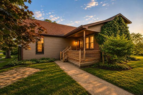 1700 W 10th St, Hobart, IN, 46342-5876 | Card Image