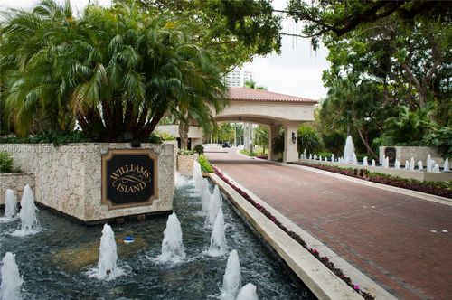 609-2000 Island Blvd, Aventura, FL, 33160-4957 | Card Image