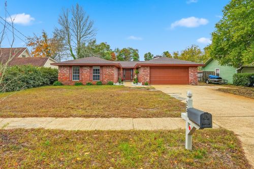 22 E Casa Loma Dr, Mary Esther, FL, 32569-1405 | Card Image