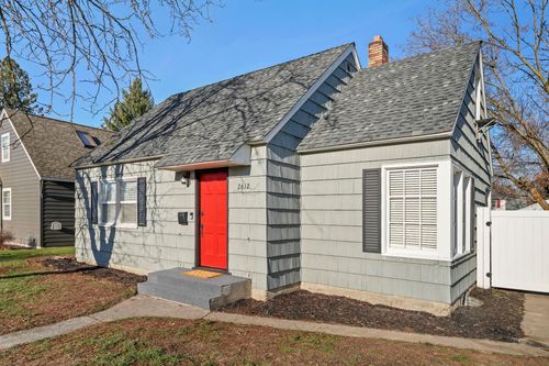 2612 W Olympic Ave, Spokane, WA, 99205-5727 | Card Image