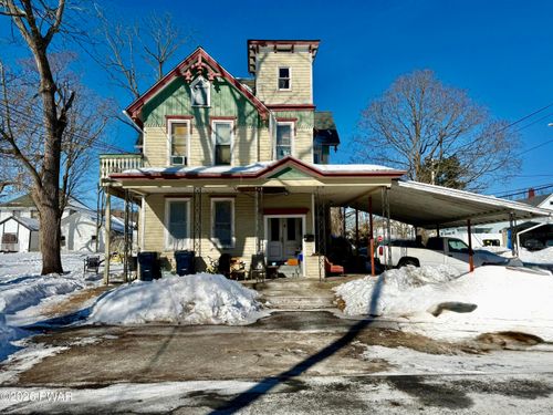 201 Avenue K, Matamoras, PA, 18336-1236 | Card Image