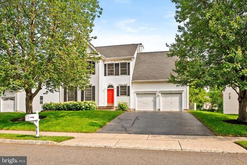 9 Hedgecroft Dr, Pennington, NJ, 08534-5422 | Card Image