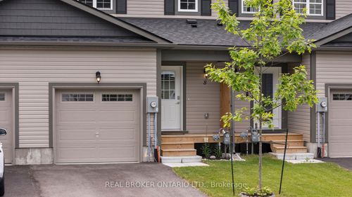8 Nicole Park Pl, Bracebridge, ON, P1L0C8 | Card Image