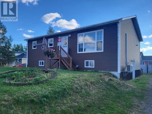 31 Church St, Badger, NL, A0H1A0 | Card Image