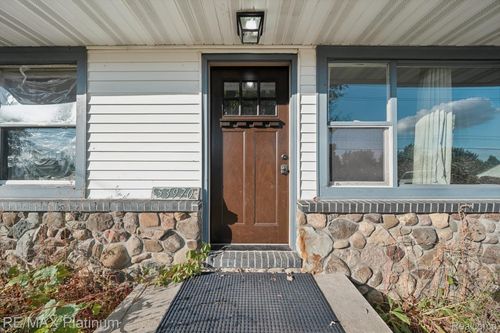 53970 10 Mile Rd, South Lyon, MI, 48178-9725 | Card Image