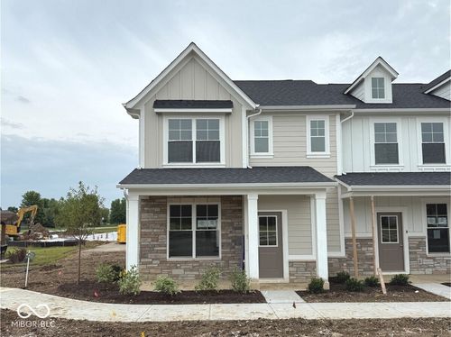 8568 Goldfinch Rd, Brownsburg, IN, 46112-9594 | Card Image